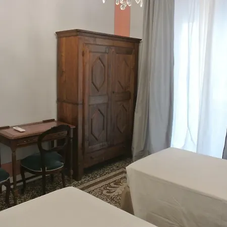 Palazzo Zecchino 招待所 热那亚